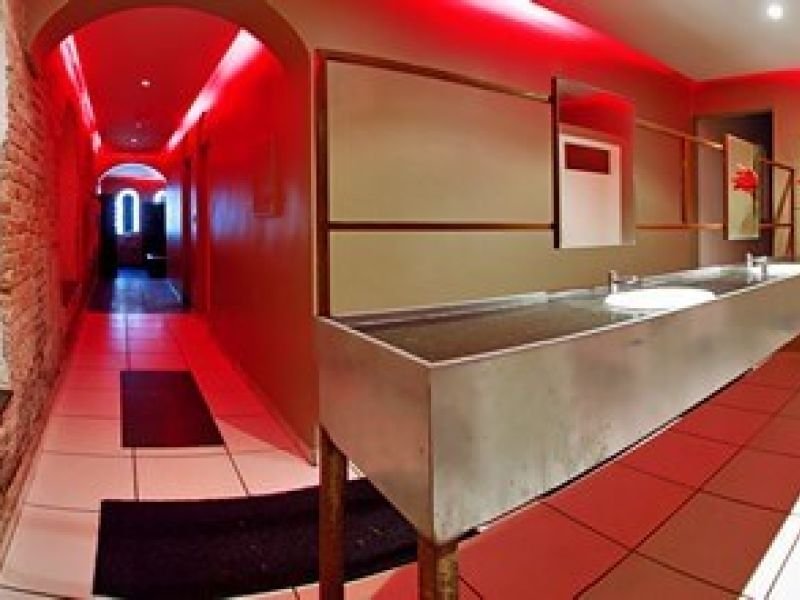 Sauna gay Wild Thermas: sauna a vapor e sauna seca. Sauna gay SP.